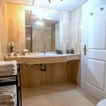 Stunning Modern Jardines De Santa Maria Golf, Elviria, Apartment