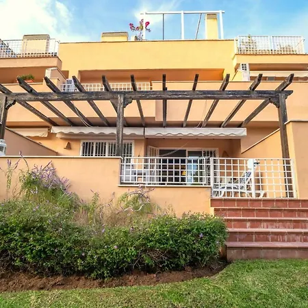 Apartment Stunning Modern Jardines De Santa Maria Golf, Elviria,