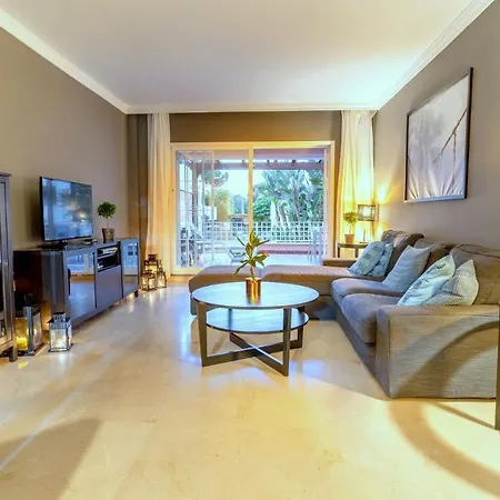 Apartment Stunning Modern Jardines De Santa Maria Golf, Elviria,