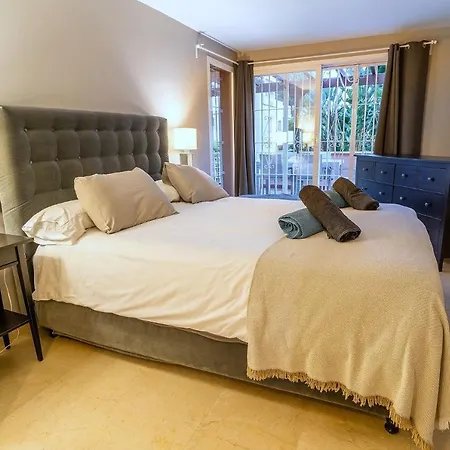 Apartment Stunning Modern Jardines De Santa Maria Golf, Elviria,