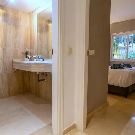 Stunning Modern Jardines De Santa Maria Golf, Elviria, Apartment