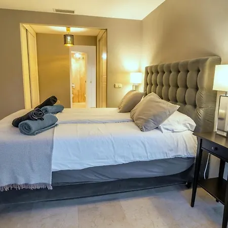 Апартаменти Stunning Modern Jardines De Santa Maria Golf, Elviria, Марбелья