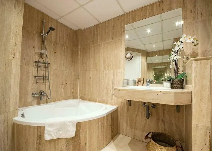 아파트 Stunning Modern Jardines De Santa Maria Golf, Elviria, 마르베야