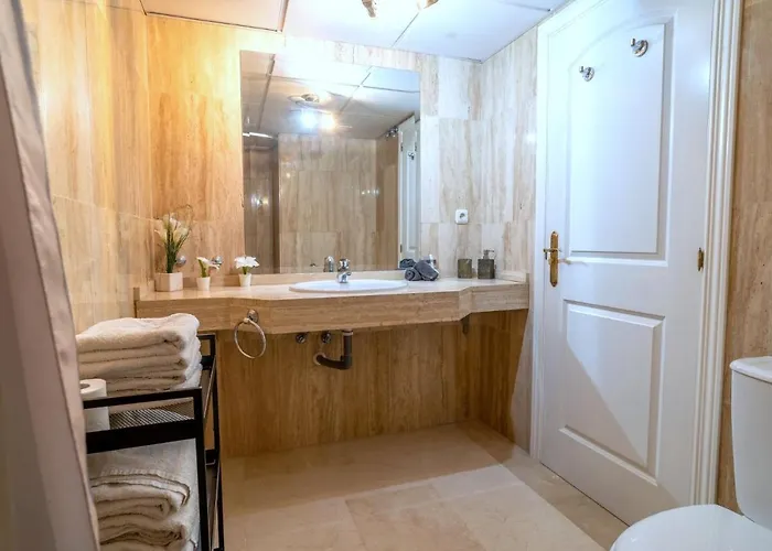Stunning Modern Jardines De Santa Maria Golf, Elviria, Apartment