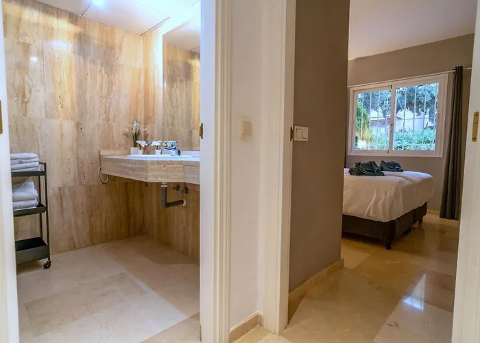 Stunning Modern Jardines De Santa Maria Golf, Elviria, Apartmán