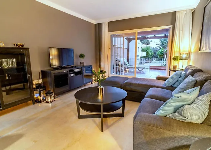 Stunning Modern Jardines De Santa Maria Golf, Elviria, Apartment